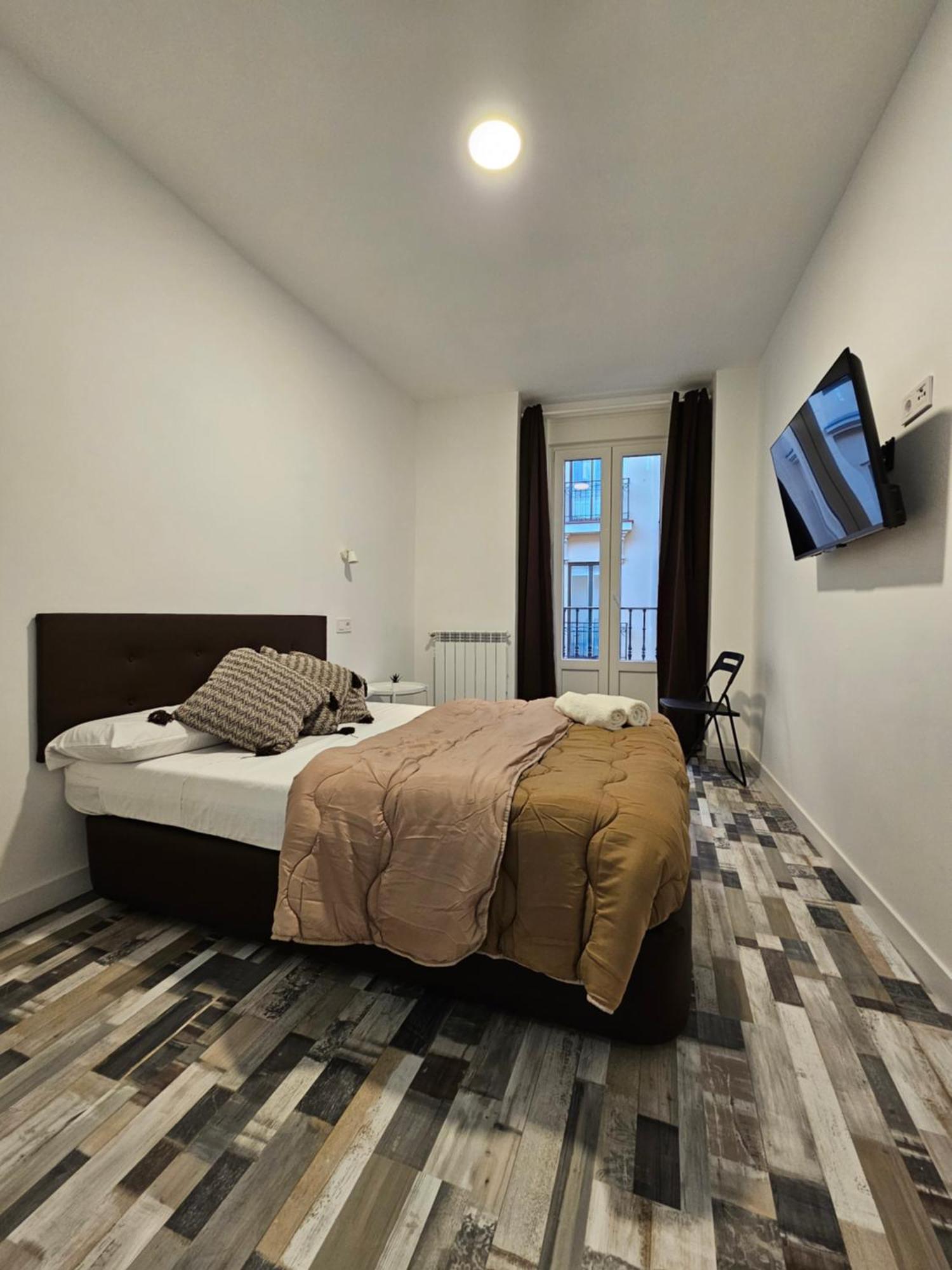 Hostal Andrea Granvia Madrid Ngoại thất bức ảnh