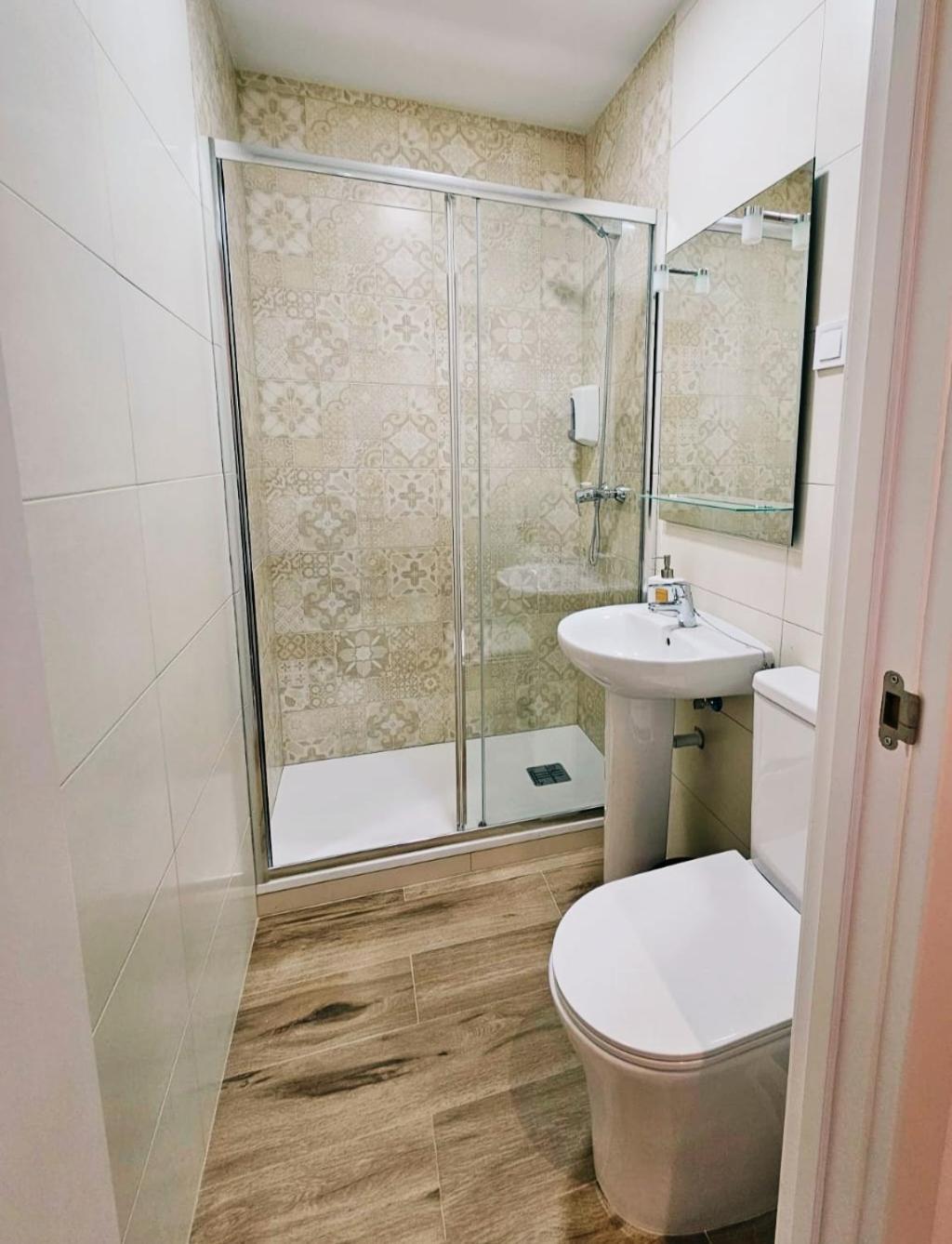 Hostal Andrea Granvia Madrid Ngoại thất bức ảnh