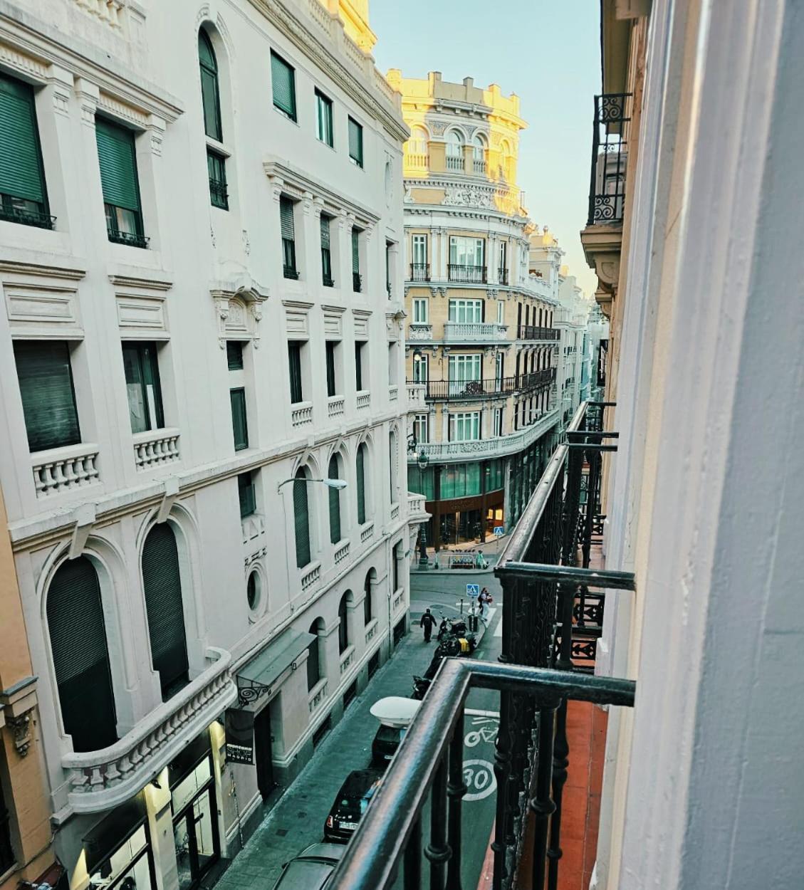 Hostal Andrea Granvia Madrid Ngoại thất bức ảnh