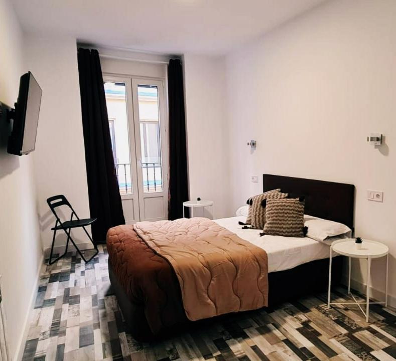 Hostal Andrea Granvia Madrid Ngoại thất bức ảnh